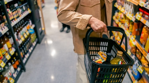 Taux d'inflation au Québec | Augmentation de 27 % du prix du panier d'épicerie en 5 ans