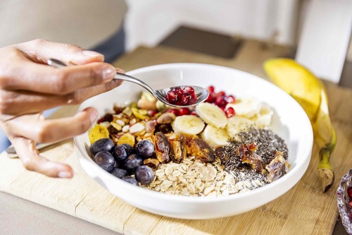 10 Snacks That Can Help Lower Your Cholesterol Naturally