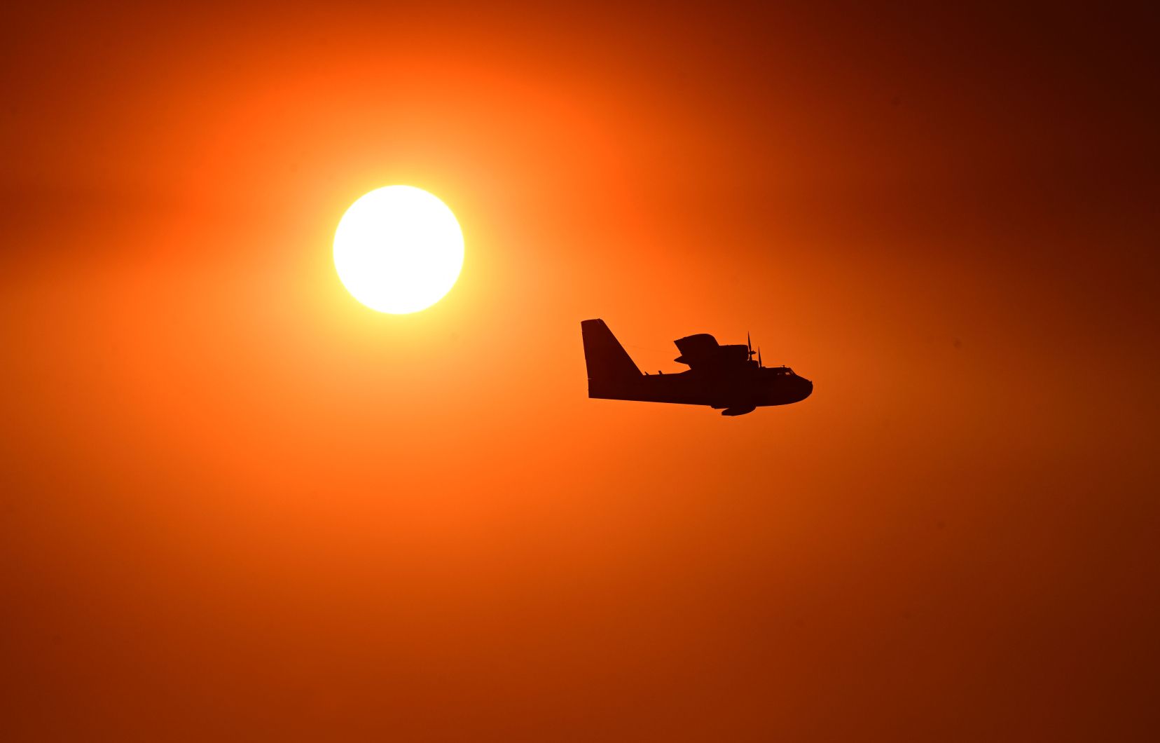 Des cendres des mégafeux de forêt, le Canadair renaît