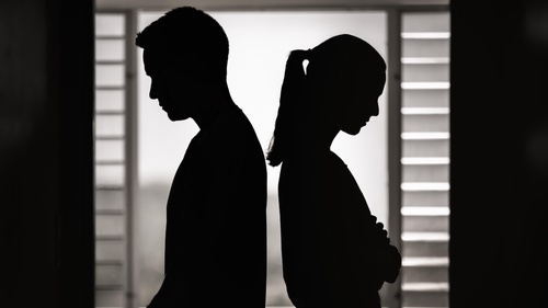 Côtoyer des personnes négatives accélère le vieillissement