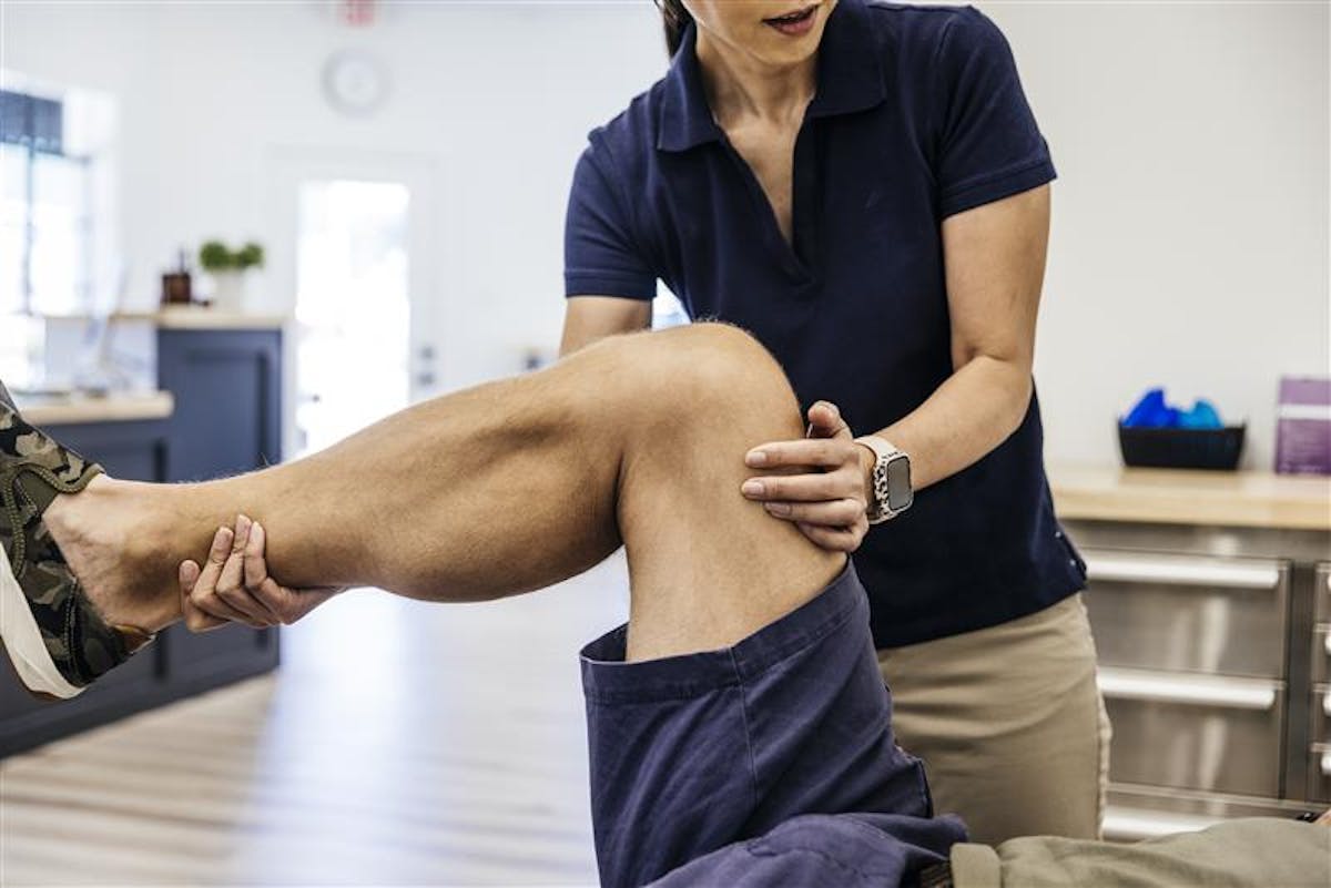 Selon une étude, ces trois soins pour traiter l’arthrose du genou seraient plus efficaces contre la douleur que les médicaments