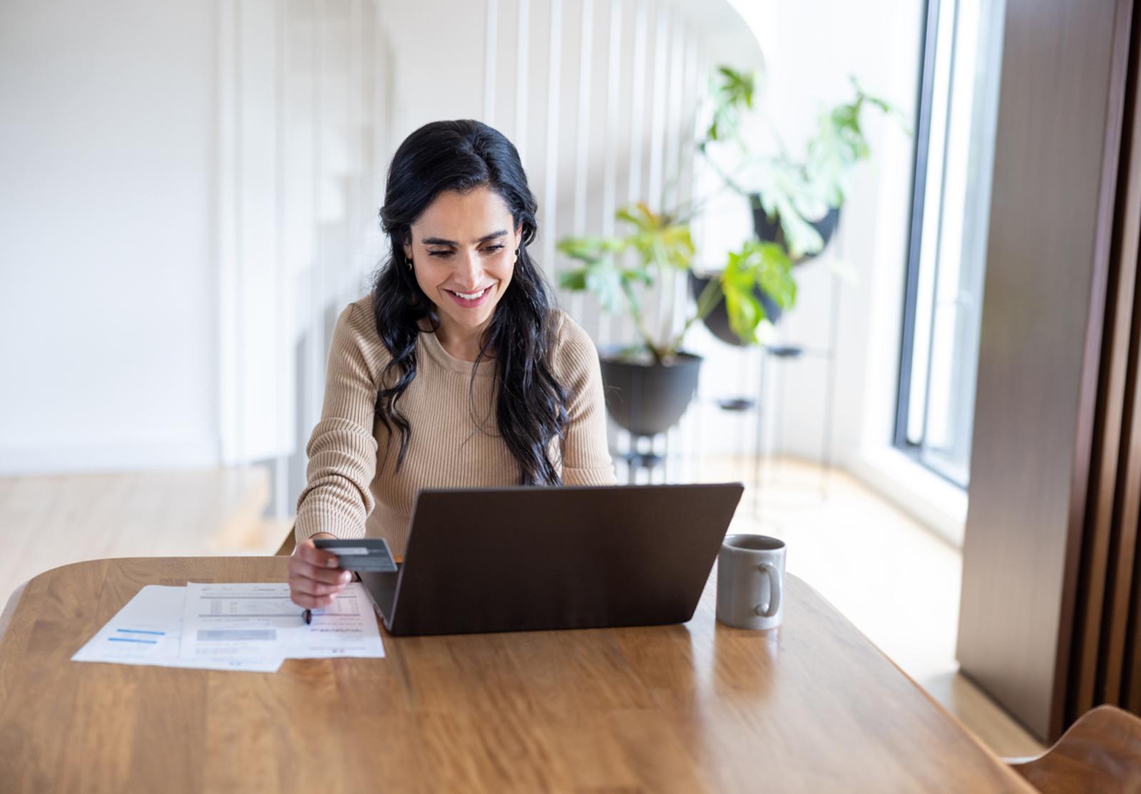 Les ménages à la traîne sur leurs cartes de crédit | Conseiller