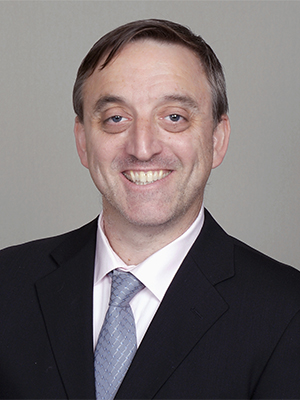 Photograph of Andrew Lussen