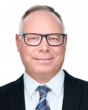 Profile Picture of Douglas Richardson