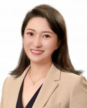 Profile Picture of Laura Yan